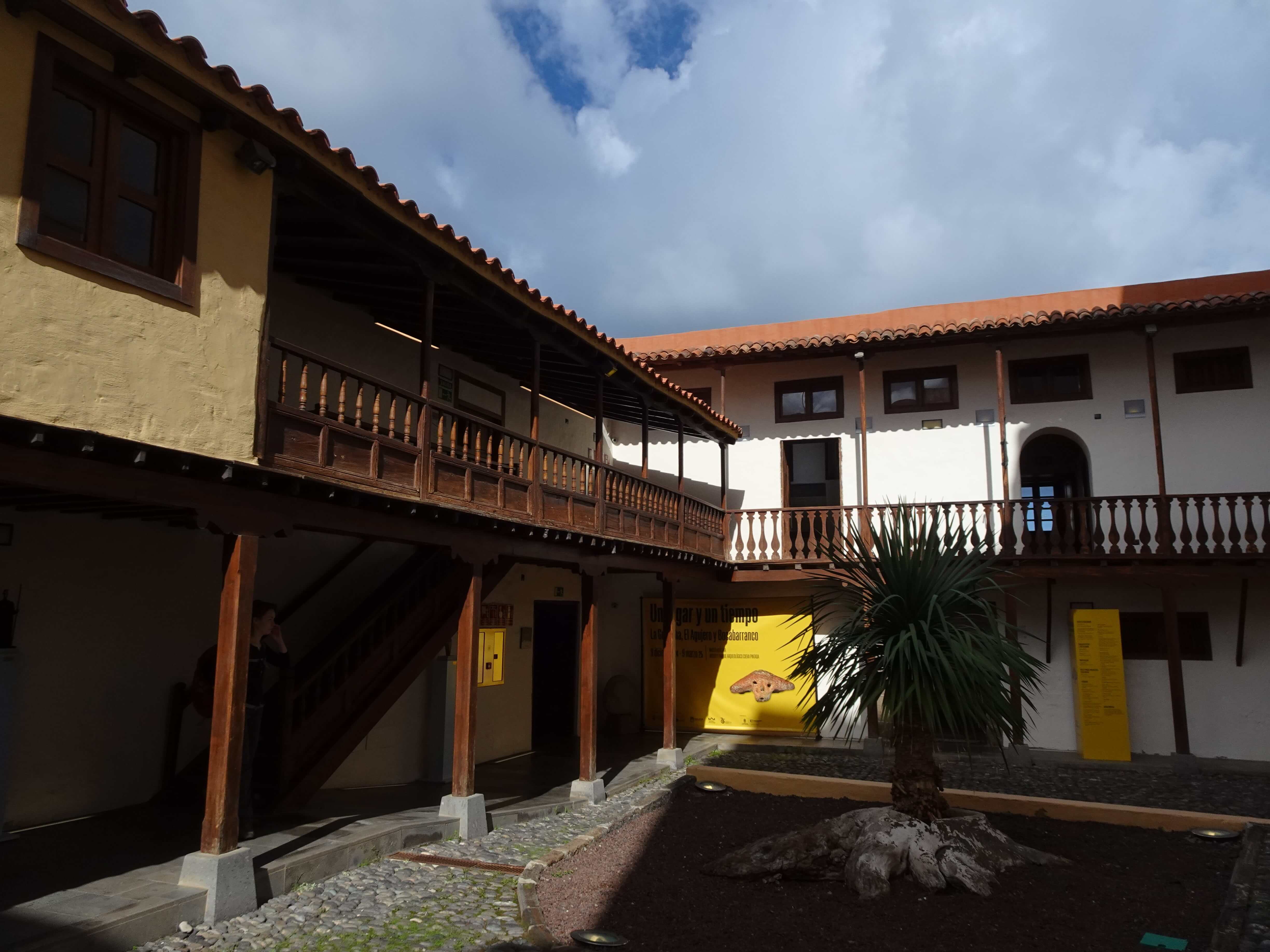 The collonaded courtyard of a small museum